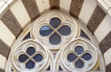 Image showing round decorative window