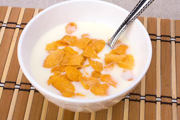 Image showing Healthy breakfast. Bowl with corn flakes.