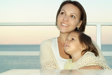 Image showing Woman with a young daughter