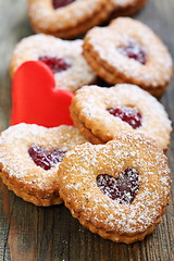 Image showing Linzer cookies and red heart.