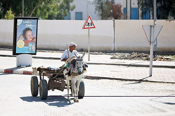 Image showing The carriage on the streets of Kairouan