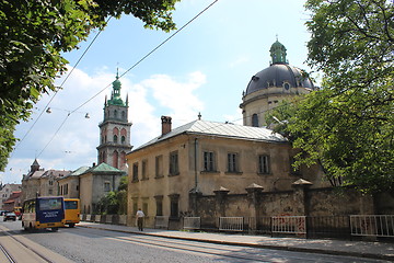 Image showing street in Lvov with view to temples