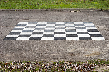 Image showing chess board painted on the ground