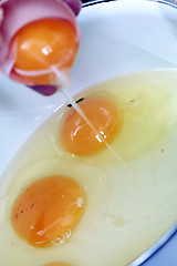 Image showing Broken eggs 