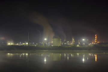 Image showing Oil refinery