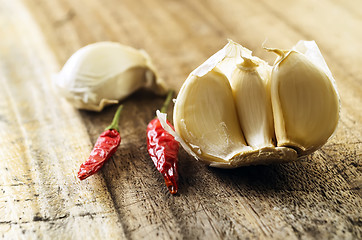 Image showing Garlic and Two Hot Red chilis 