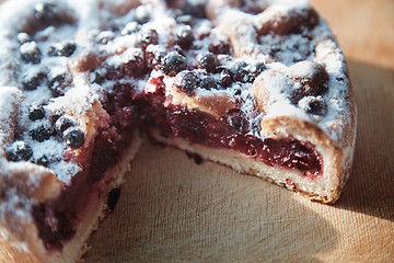 Image showing Canberry cake with blackberry