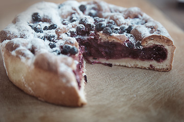 Image showing Canberry cake with blackberry