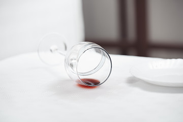 Image showing Fallen wineglass