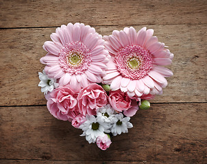 Image showing pink and white flowers heart