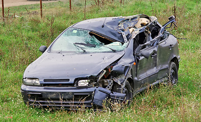 Image showing Crashed car