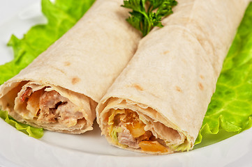 Image showing fried chicken meat at pitta bread