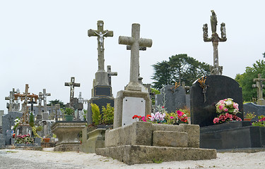 Image showing graveyard at Locronan