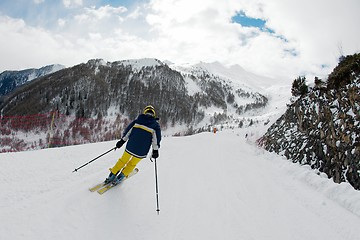 Image showing Skiing