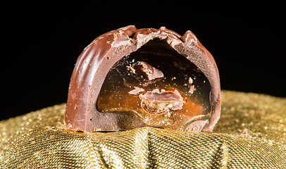 Image showing Chocolate bonbon