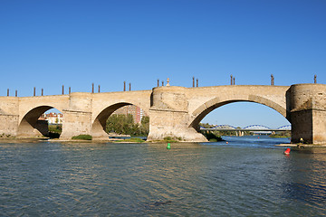 Image showing Stone Bridge (Puente de Piedra) over river Ebro in Zaragoza, Spa