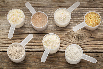 Image showing scoop s of gluten free flour