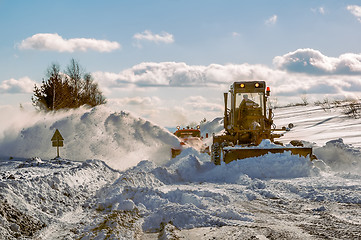 Image showing Grader cleaning road in winter