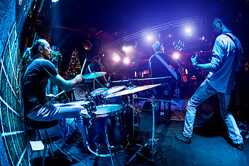 Image showing Band performs on stage