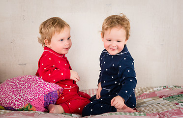 Image showing Children on the bed