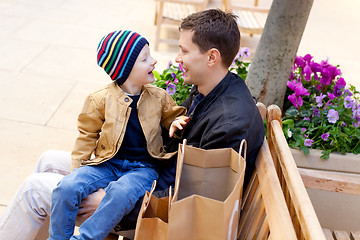 Image showing family shopping together