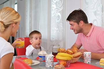Image showing family have healthy breakfast at home