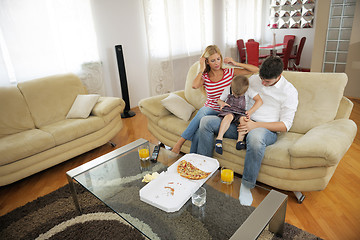 Image showing family eating pizza