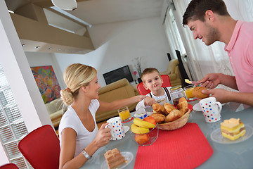 Image showing family have healthy breakfast at home