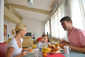 Image showing family have healthy breakfast at home