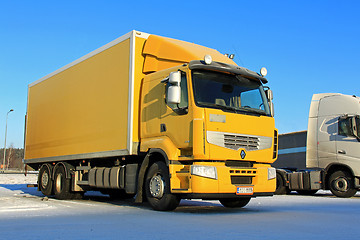 Image showing Yellow Renault Premium 410 Delivery Truck