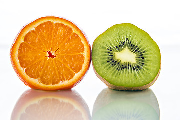 Image showing cut kiwi and orange