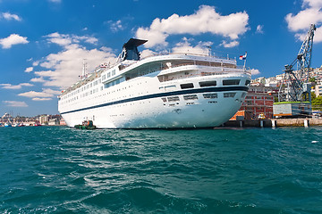 Image showing Cruise Ship in Istanbul
