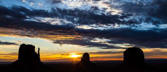 Image showing Monument Valley Sunrise