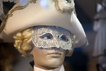 Image showing man mannequin head in mask