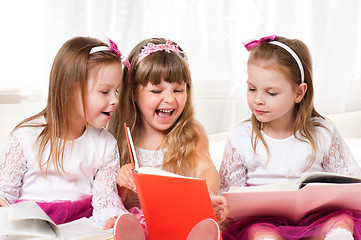 Image showing Girls reading book