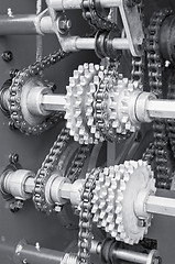 Image showing gears and chain