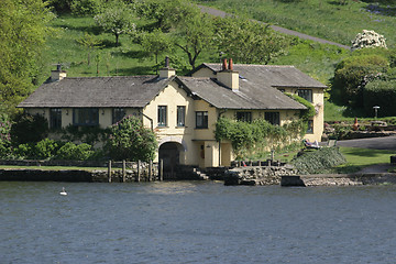 Image showing large house