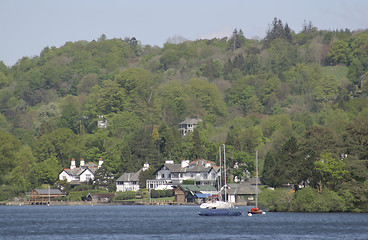 Image showing houses at the lakeside