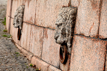 Image showing granite lion