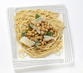 Image showing Bavette pasta with chickpeas in oil