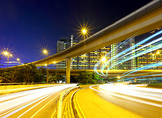 Image showing Traffic through the city