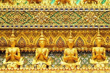 Image showing Golden statue in grand palace