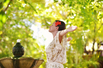 Image showing spa treatment at tropical resort