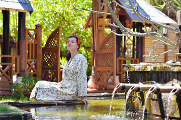 Image showing spa treatment at tropical resort