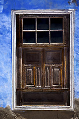 Image showing  window in a blue wall arrecife lanzarote spain