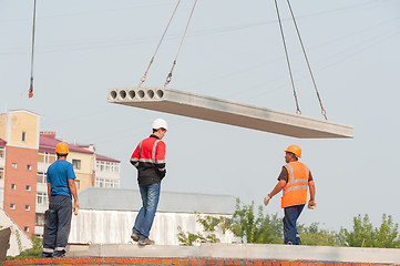 Image showing Constructing apartments