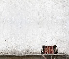 Image showing  accordion on the bench