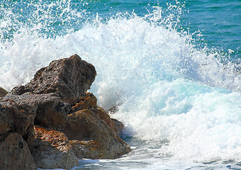 Image showing sea waves breaking on rocks