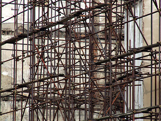 Image showing Rusty old scaffolding construction