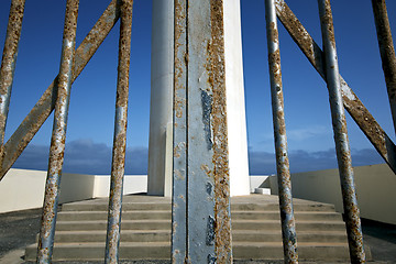 Image showing step lighthouse and rock